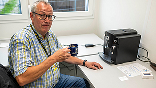 … gibt es erstmal eine Tasse Kaffee. | © Martin Hangen München Die BGN auf dem Oktoberfest 2025
