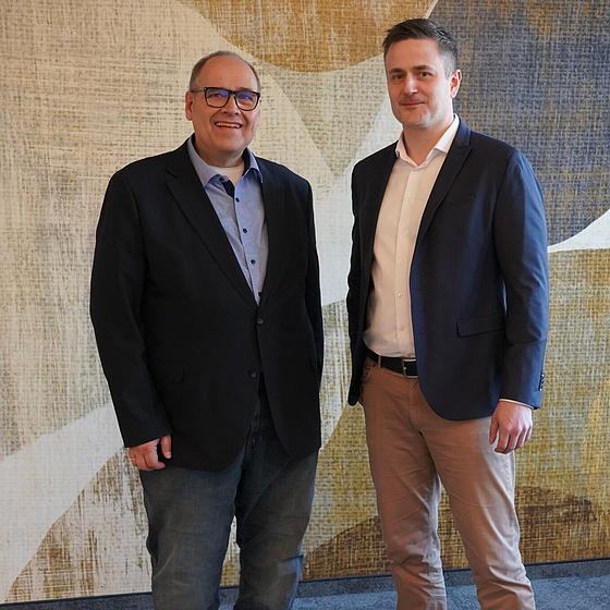 Dirk Pauers und Falco Affeld bilden künftige AP bei der BGN aus