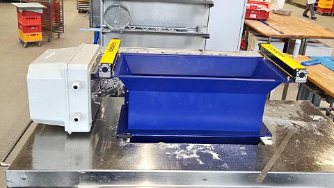 Nachrüstsatz für mehr Arbeitssicherheit an Kopfmaschine