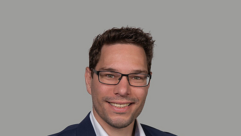 Porträt Stephan Huis (Hochformat)