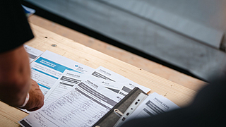 Dokumentation ist alles: Die Unterlagen der BGN helfen auch beim Festivalcatering beim Umsetzen aller Arbeitsschutzmaßnahmen.