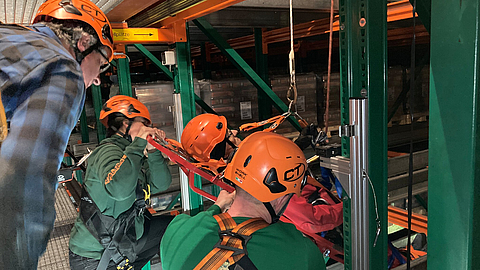Rettung aus dem Hochregallager